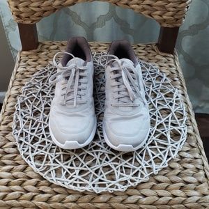 Womens Nike sneakers